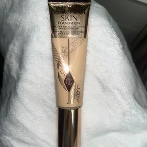 Charlotte tilbury beautiful skin foundation in the shade 2 warm